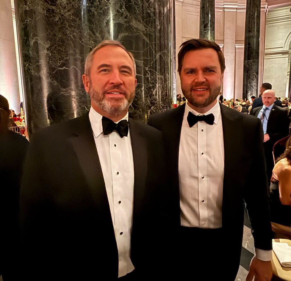 RippleXrpie's tweet photo. 🚨JUST IN: CEO of @Ripple - Brad Garlinghouse just posted a photo with JD Vance from the Trump inauguration. #XRP https://t.co/LNNq2mOfHF
