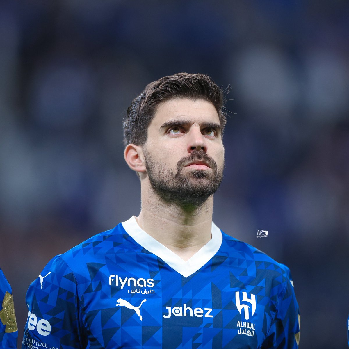 رجع ورجعت للهلال روحه 
نيفيز شمعة الهلال المضيئة 💙💙
#الهلال_الوحدة