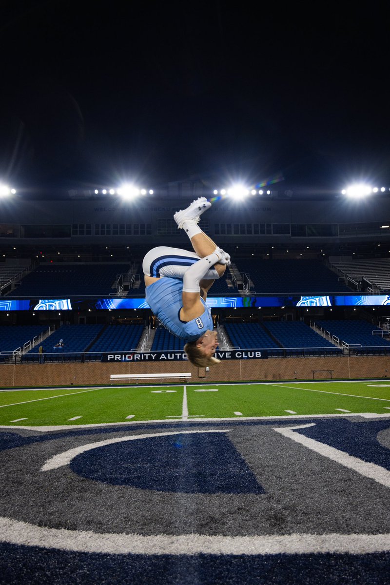 KarlPetersonTE's tweet image. Had an amazing official visit over the weekend at @ODUFootball. Thanks to @davidweeks34 @CoachDeckODU @RickyRahne and the rest of the staff for showing me around. #ReignOn
@JUCOFFrenzy @PPIRecruits @BCollierPPI @JoshAlaeze