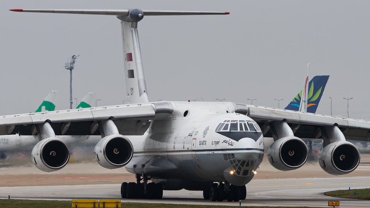 HugoFraca's tweet image. Hier une belle surprise , visite d'un IL-76MF à Orly (SU-BTX)
