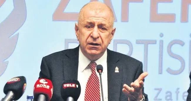 Ve Ümit Özdağ tutuklandı. Sessiz kalmaya ve bunların seçim ile gideceğine inanmaya devam edin… #cokusdonemi