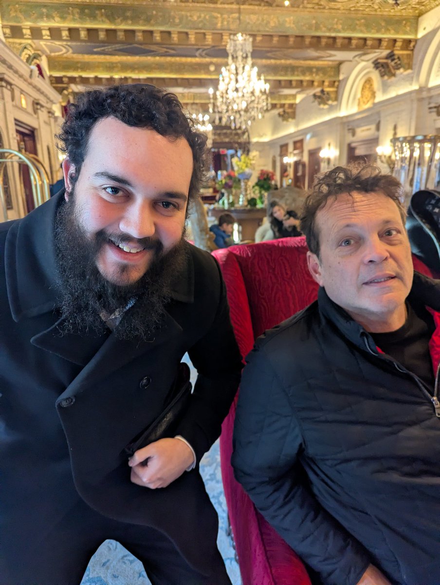 MMBanon's tweet photo. Had an inspiring conversation with Vince Vaughn about Hollywood's immense responsibility to positively influence the next generation. We also explored the vision of @MeaningfulMo ,  empowering kids with values and purpose every day. https://t.co/N3zRy32gb0