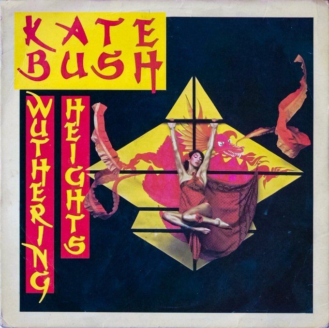 47 yrs ago today, Kate Bush released her legendary debut single 𝐖𝐮𝐭𝐡𝐞𝐫𝐢𝐧𝐠 𝐇𝐞𝐢𝐠𝐡𝐭𝐬. It became the first self-written song by a female artist to reach #1 in the UK.