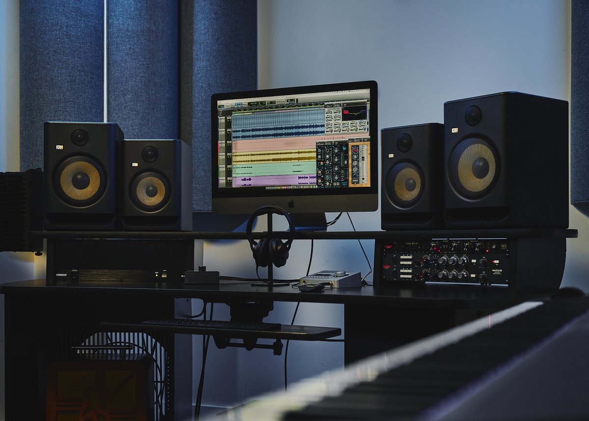 KRK_Music_'s tweet photo. If your New Yearβs resolution is to start making music, we are here to help. Reach your goals with a pair of #KRKROKIT Generation Five #StudioMonitors. Shop now at https://t.co/Y7bjjyYFFL #itsROKITScience https://t.co/XO5ndRhvfL