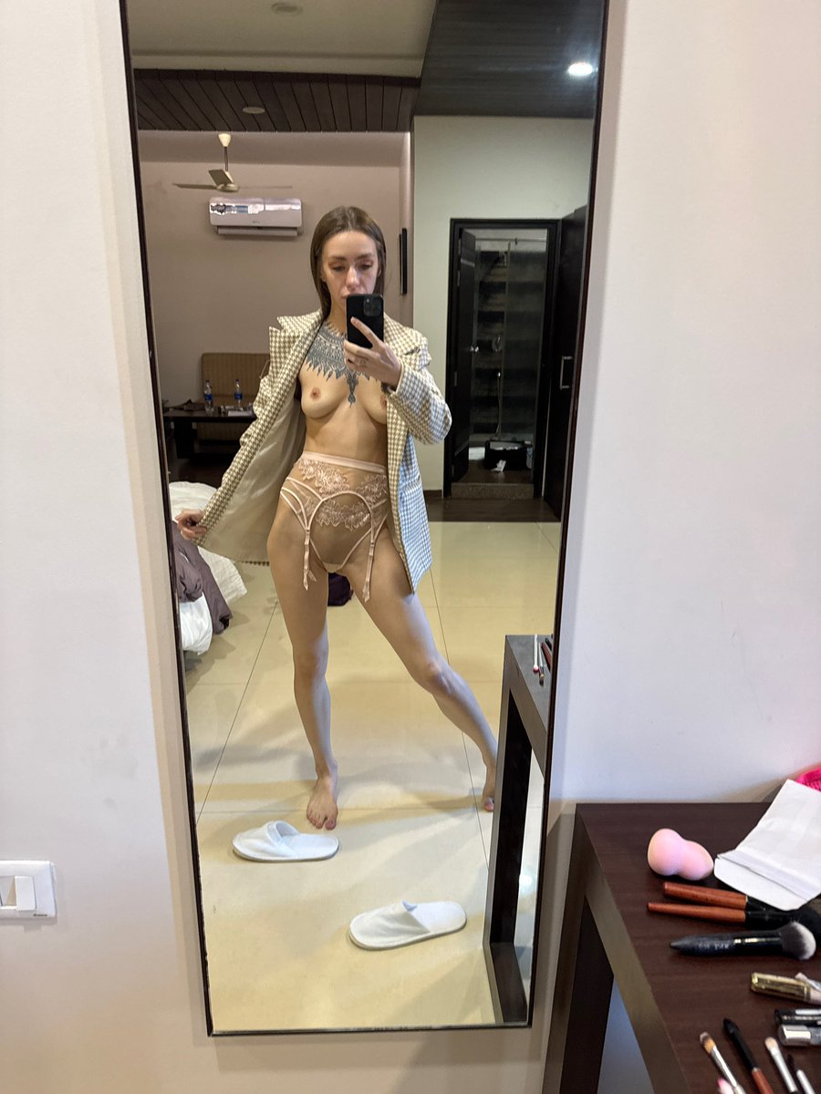Holy Wood tweet media