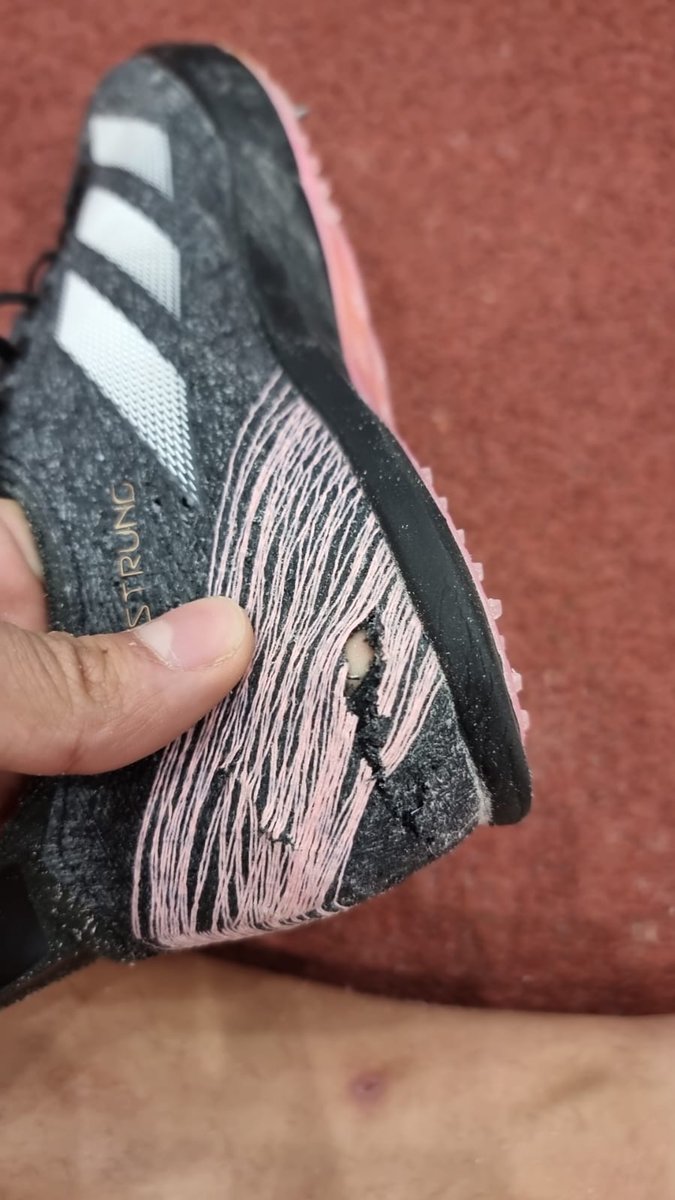 JOSELUISLEALG's tweet photo. @adidasMX Buenas tardes, compré en agosto de 2024, un par de Tenis Adizero Prime SP 2 Atletismo Lightstrike, los cuales con apenas 5 usos se rompieron, pueden apoyarme para tener una solución? están prácticamente nuevos!!!! @adidasMX @adidas https://t.co/Uo4tvLPVeB