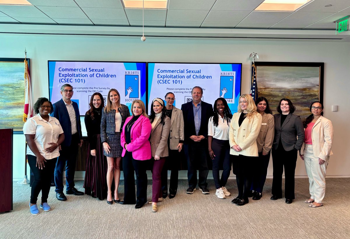 Thank you to the attorneys from Dade Legal Aid/Put Something Back and Guardian ad Litem volunteers for participating in "Commercial Sexual Exploitation of Children Training for Lawyers." The training was hosted by the Gray Robinson Miami Law Firm.