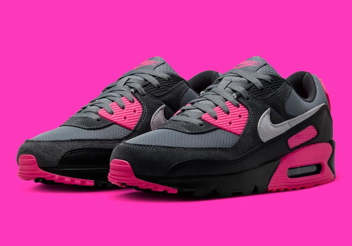 solid pink nike air max