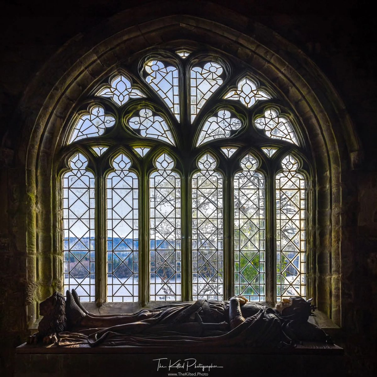 Scotland’s King, Robert the Bruce. Photographed at Bruce's chapel in St Conans Kirk, Loch Awe 💙🏴󠁧󠁢󠁳󠁣󠁴󠁿

#TheBruce #Braveheart #Scotland #VisitScotland #RoberttheBruce #StConansKirk