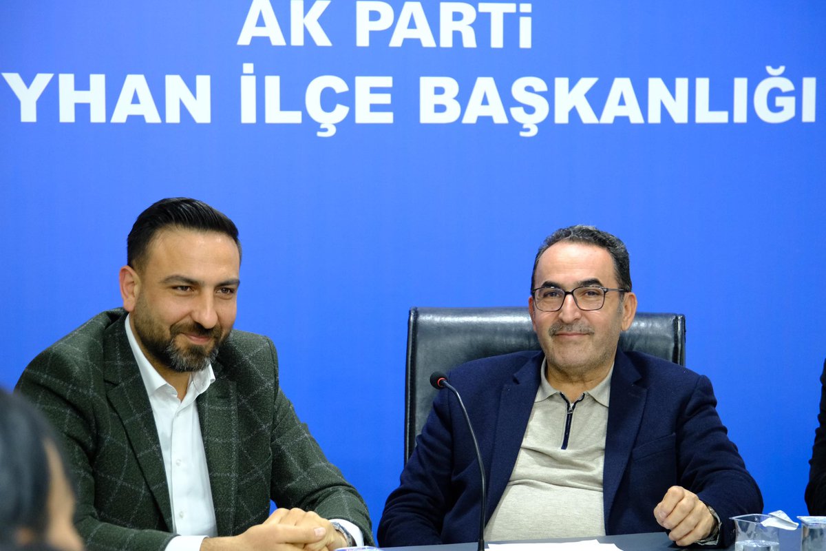 abdullahdogru01's tweet photo. 📍AK Parti Seyhan İlçe Başkanlığı

AK Parti Seyhan İlçe Başkanımız İbrahim Gökçedağ ve İlçe Teşkilatımızı ziyaret ederek Haftalık Olağan İlçe Yönetim Kurulu Toplantısına katıldık. 

AK Parti kadroları sorumlulukların en büyüklerinden olan millete hizmeti kendine vazife bilmiş şuurlu gönüllerden oluşur. 
Bu şuurla gece ve gündüzü birbirine bağlayarak çalışmak en temel vazifemizdir.