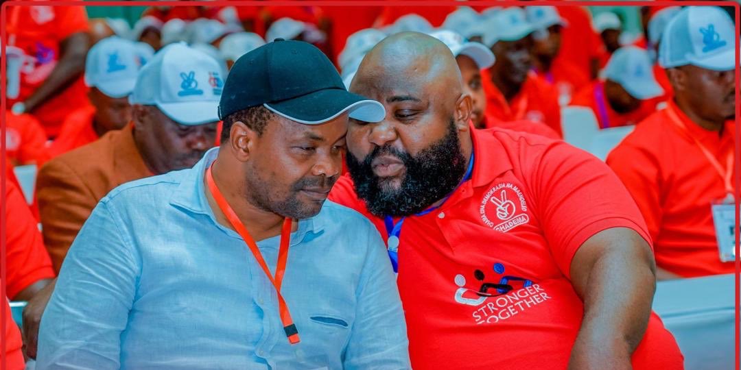 iGodmanHustler's tweet image. 'Basi kama mkishinda mimi nitaomba niungane na team yenu nitajitolea mayai kwenye kampeni'