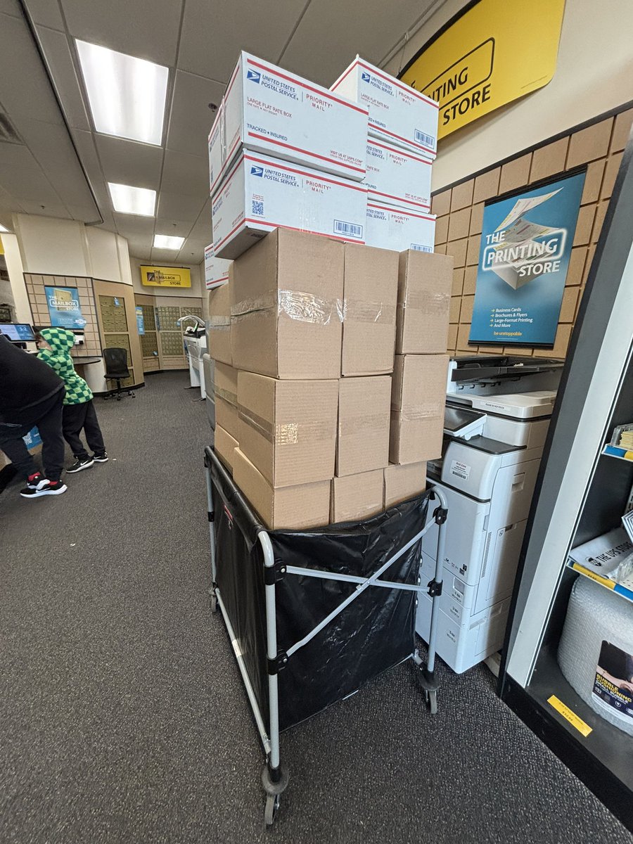 SmartSourceFBA's tweet image. Me vs. Me

@TheInsAsin @flips4miles @fieldsofprofit @Boxem