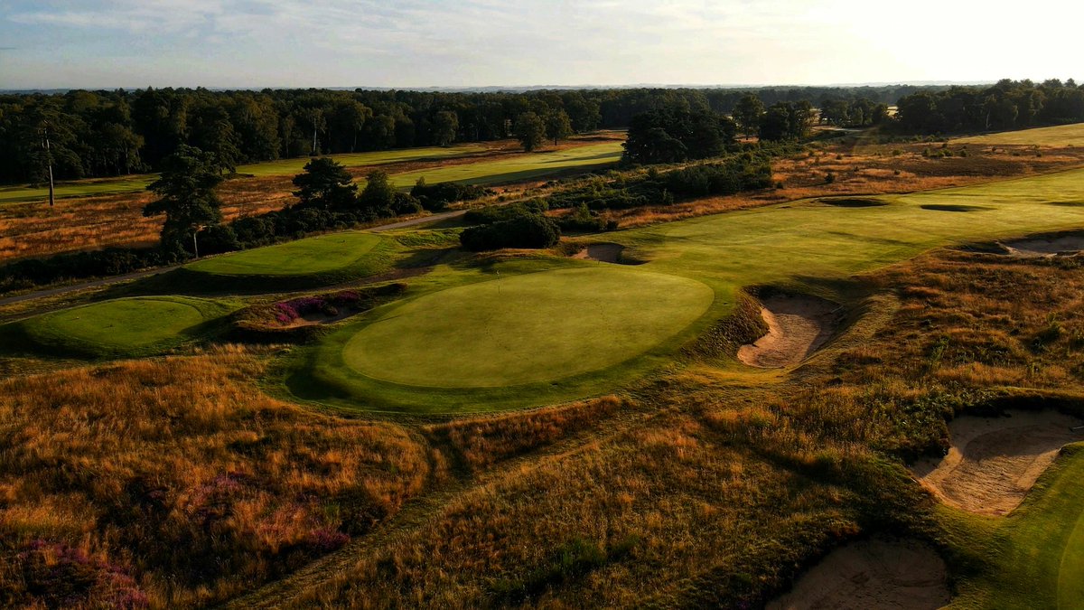 I don't think we'd change anything about the sunset on the World Famous Hotchkin Course! 🌄⛳️

A view to rival many as the Hotchkin course awaits... Play Woodhall Spa Golf in 2025. 

#Golf #Sunset #GolfCourse