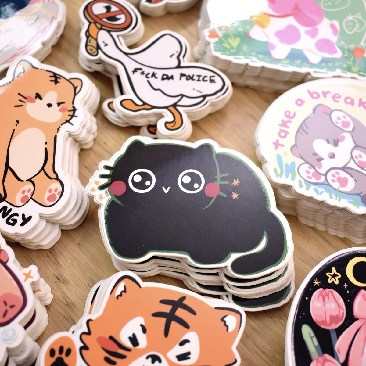 TheMoonborn's tweet image. I restocked my fave stickers 💞✨🫧