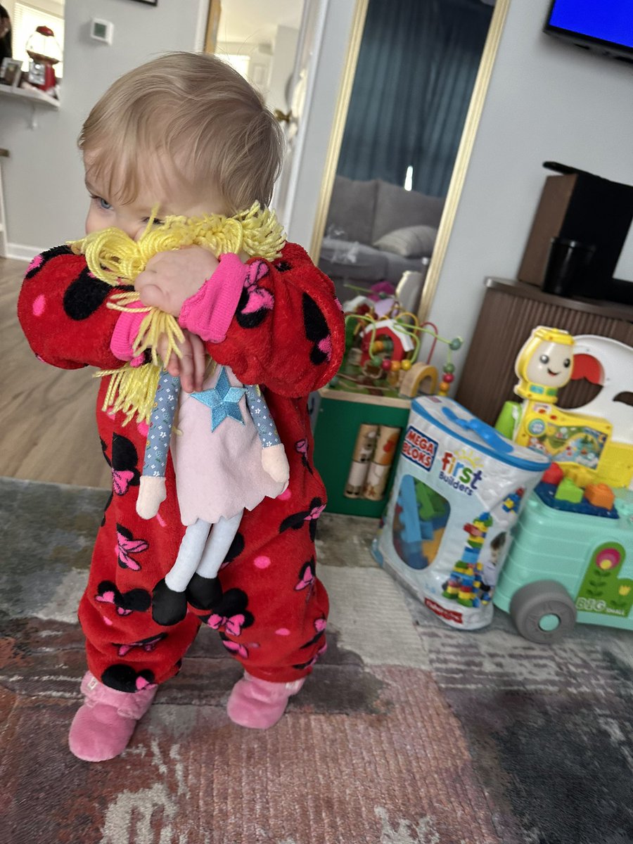 krisalderson's tweet photo. Anyone know how to find a video of the Starr manning cartoons? π
Kiera has the doll and is obsessed. https://t.co/gwNszSi3uz