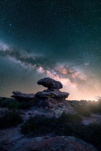 GoWestSummit's tweet photo. Under @Arizona 's certified dark skies, the stars shine brighter than ever ⭐. From Flagstaff—the world's first Dark Sky Place—to the Grand Canyon, this state is a stargazer's paradise. 

Plan your stargazing adventure now 👉 https://t.co/Au16TtsM6s

📷 : @imhoff.imagery https://t.co/1rAcyxgzeo