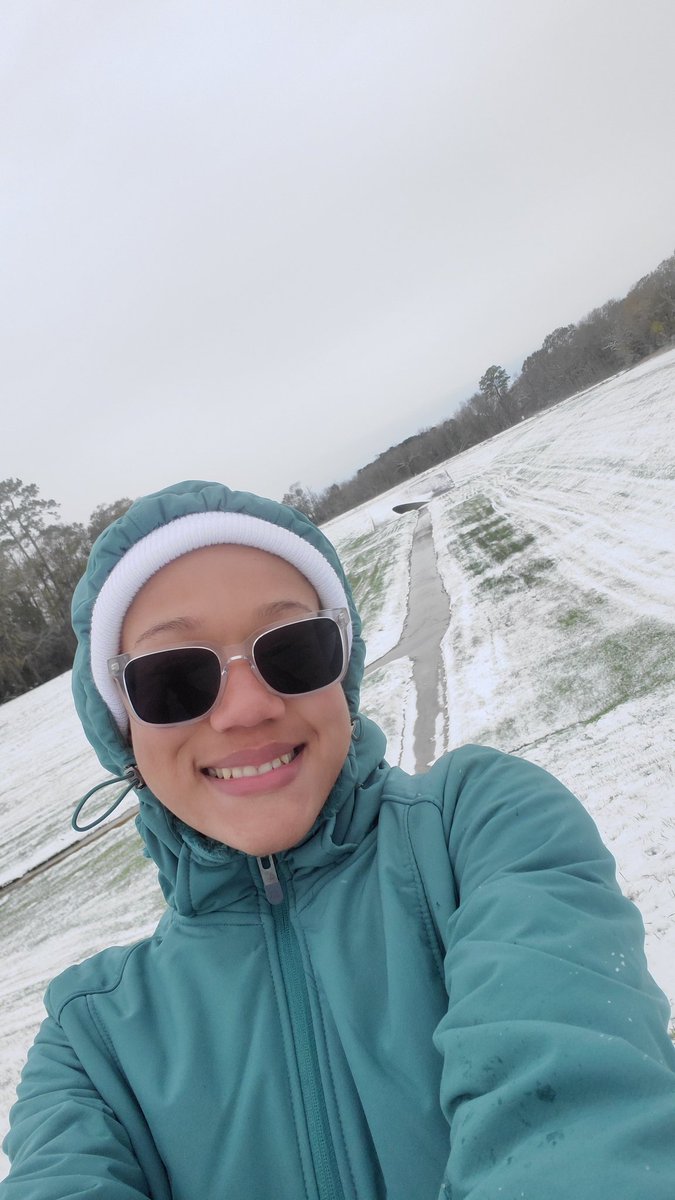 Roland_0311's tweet photo. I might as well get some recovery work in 😂🤷🏽♀️❄️
@AngryHalfMiler #IceBath #snowinhouston #snowday https://t.co/lZAvkZTB04