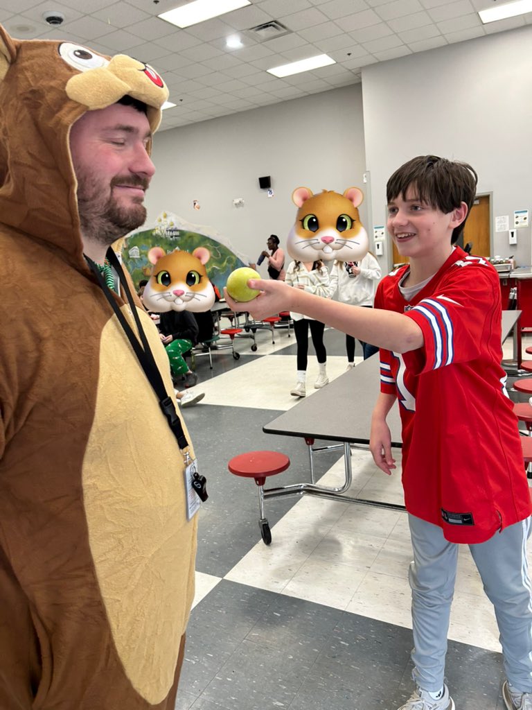 Mrs. Deviney tweet media