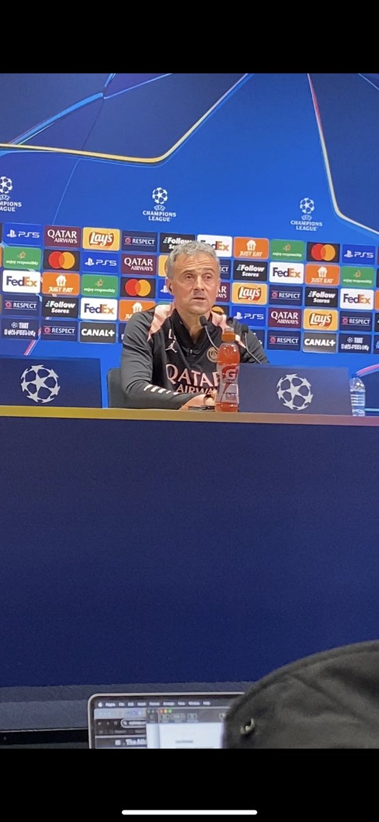IliesPeeters's tweet photo. Si on m’avait dit, il y a quelques mois, que j’interrogerais

🇫🇷Ousmane Dembélé
🇪🇸Luis Enrique
🇪🇸Pep Guardiola
🇳🇴Erling Haaland

Dans la même journée, je n’y aurai pas cru… 

Merci à @90minFR qui m’a permis de réaliser ce rêve de gosse aujourd’hui😍

#PSGMCI https://t.co/w7yoV6Be5T