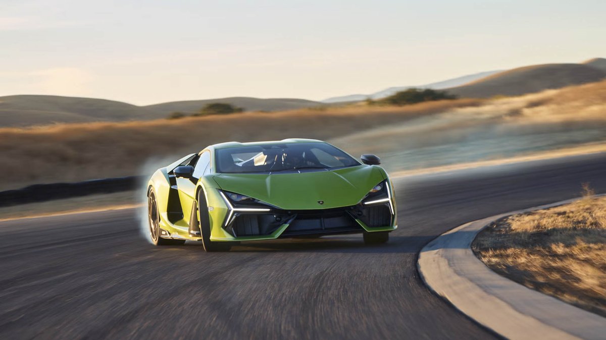 The Lamborghini Revuelto has been named as the 2025 Performance Car of the Year by Road &amp; Track Magazine!

“It’s outrageous that a big Lambo can be this neutral, agile, and precise”

Hit the link below the read the full article from Road &amp; Track:
roadandtrack.com/reviews/a63289…