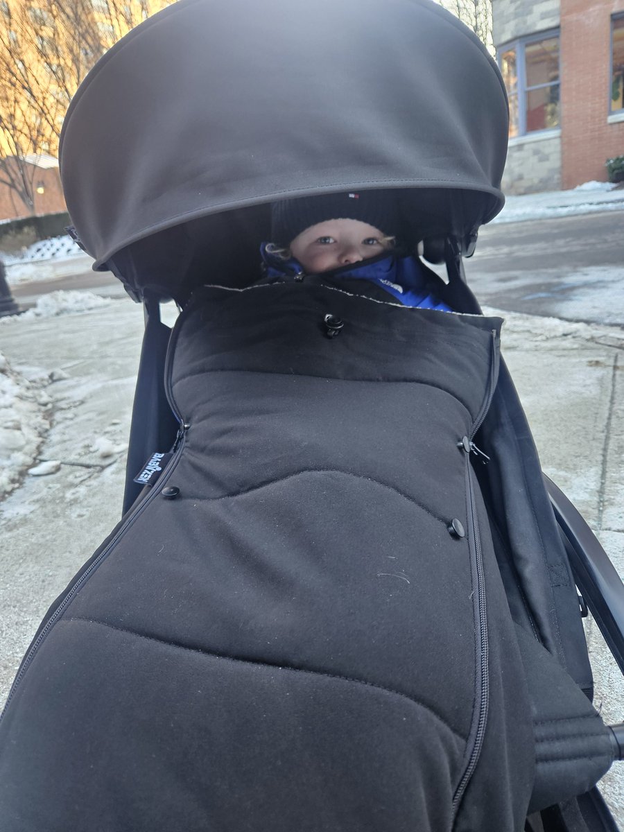 Atleast one of us was warm on the school run this morning 🥶☃️❄️