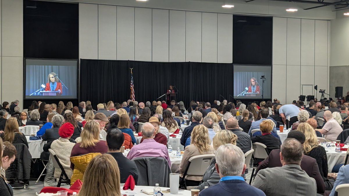 Commonwealth_HQ's tweet photo. Commonwealth was proud to sponsor and attend the MLK Diversity Breakfast Celebration in honor of Dr. Martin Luther King Jr. 🌟

#MLKDay #MartinLutherKingJr #CommunityImpact #AnythingButCommon #OneCommonwealth https://t.co/woUXMbZf8f