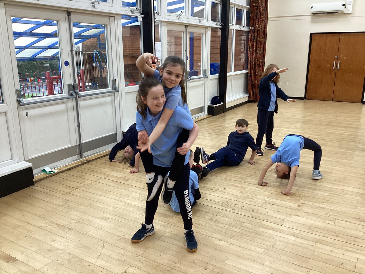 St Joseph's RC Shaw tweet media