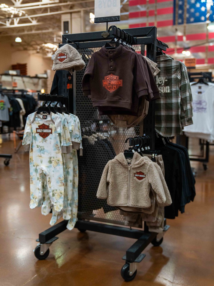 redrockharley's tweet photo. 🏍️🧡 Stop by our MotorClothes Department to check out our adorable collection for toddlers and kids. Whether it’s for your son, daughter, grandson, or granddaughter, we love helping you share your Harley passion with the next generation. 🖤🔥 #HarleyFamily #HarleyStyle https://t.co/YOicy9Wsjp