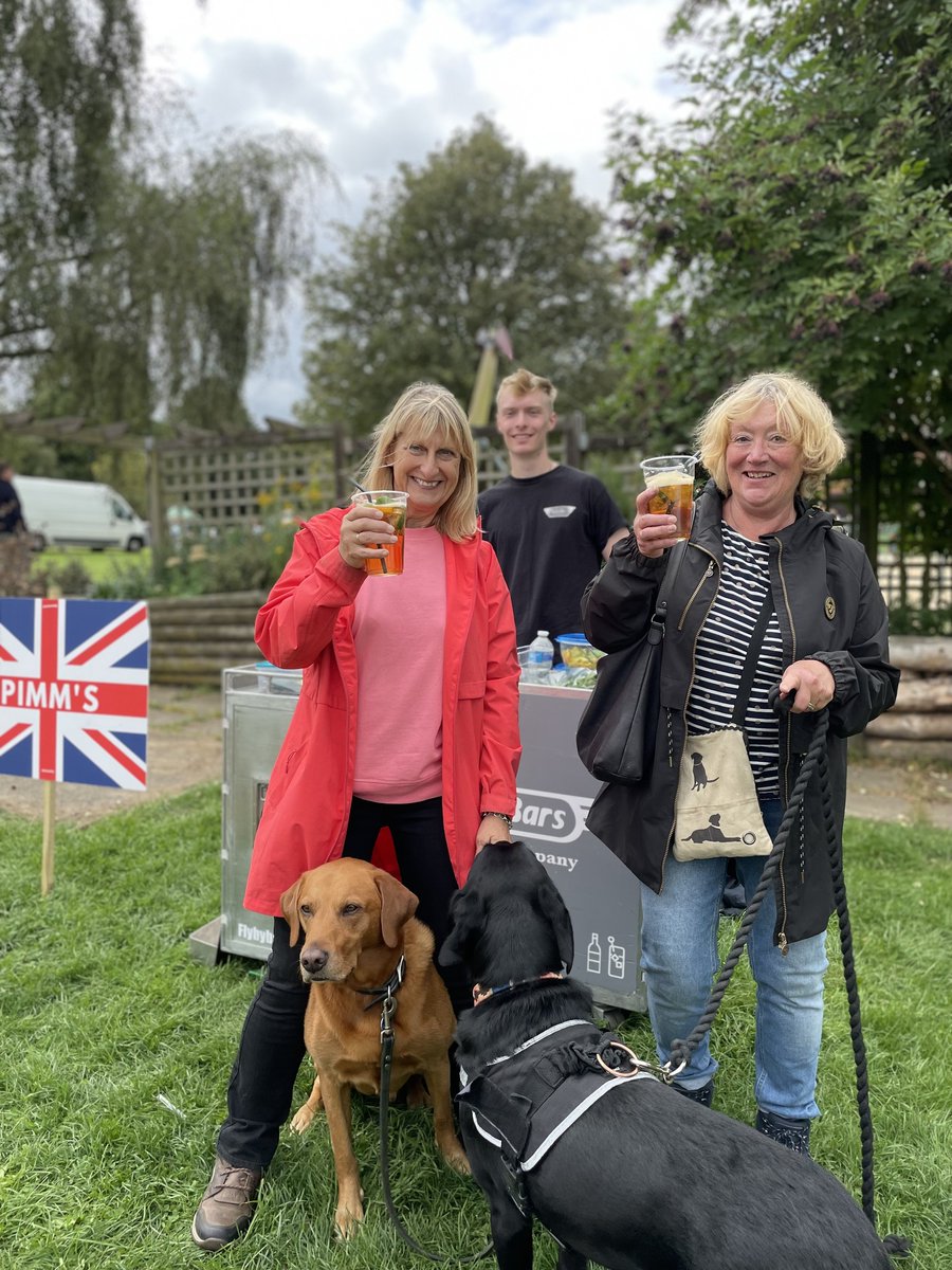 flybybars tweet media