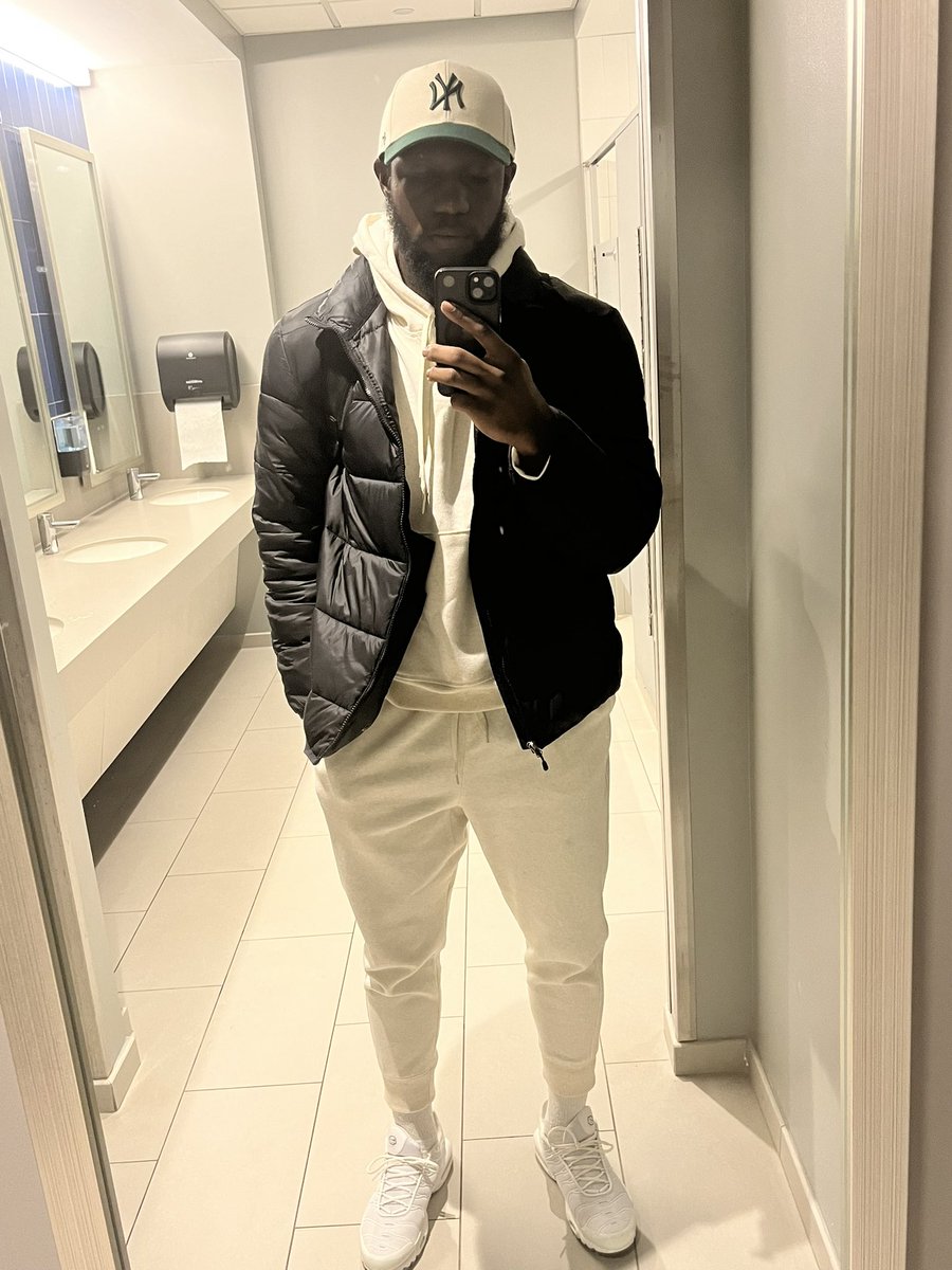 TechnicallyMarc's tweet photo. One of networking classes is in person this semester https://t.co/r62IKHC7B4