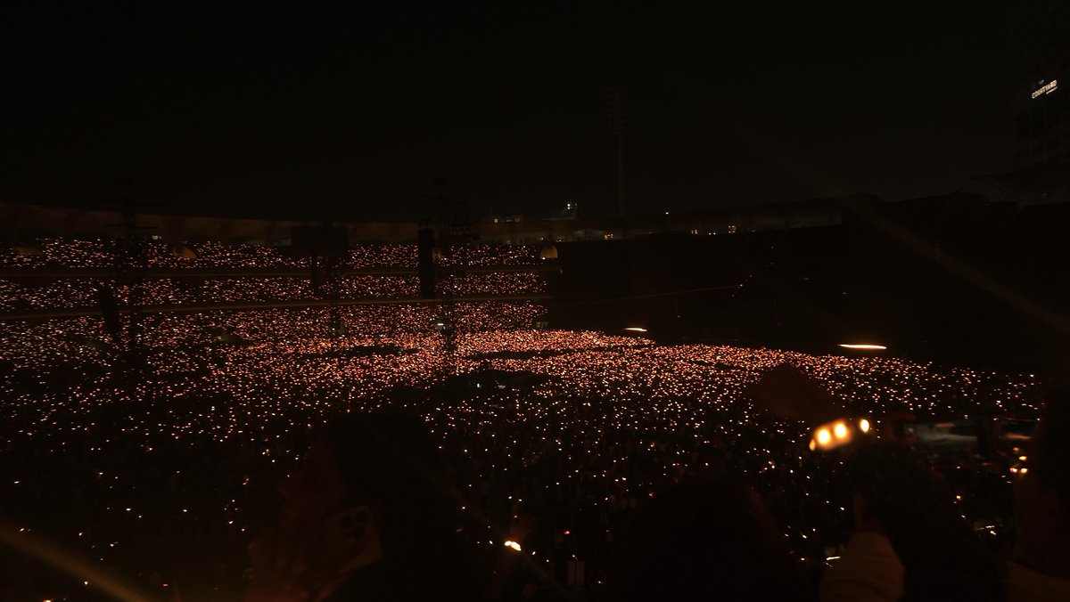 thehoelygodbole's tweet photo. #ColdplayMumbai .
Gosh, what a night. Take a bow, Coldplay. You have exceeded all expectations, and how! https://t.co/q99gFAQsQT