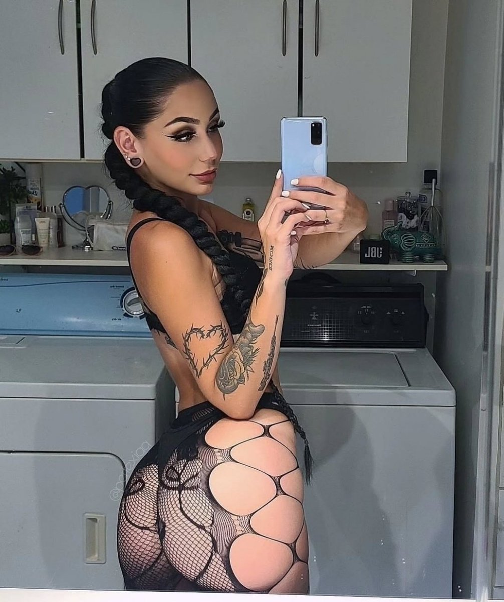 brea🕷 tweet media