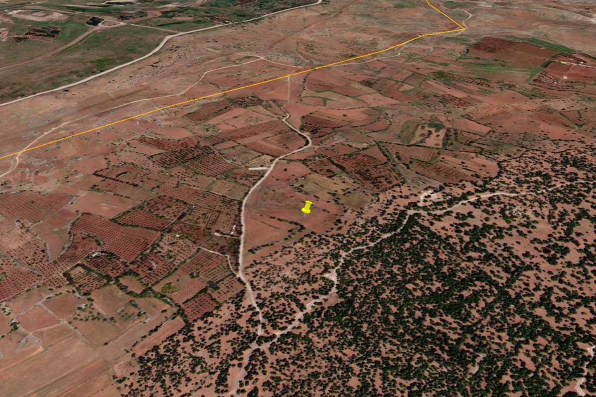 one of several outposts the IDF has set up recently in Syria, geolocated near Jubata al-Khashab google.com/maps?ll=33.235… x.com/QalaatAlMudiq/…