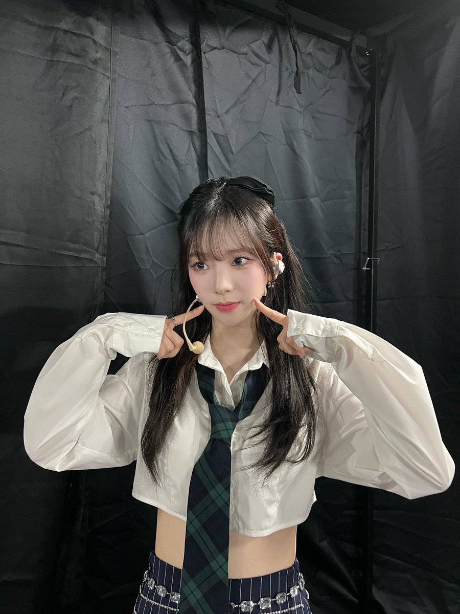 にかりな このハーフアップカリナさん可愛すぎて一生消化できないでいる…