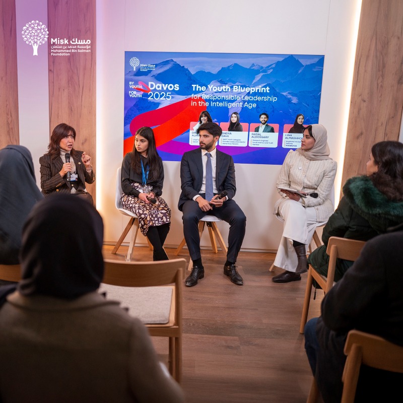 Misk_Global's tweet photo. Another #ByYouthForYouth discussion at @NEOM House, where our delegation explored what “responsible leadership” means in the Intelligent Age. The panel highlighted the importance of early youth leadership and cross-generational collaboration. #PoweredByYouth #WEF25