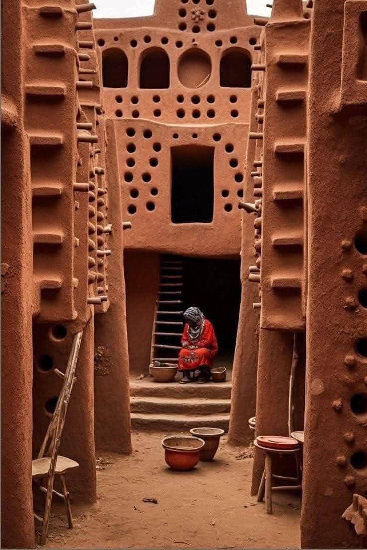 AfricanHub_'s tweet image. Traditional African Architecture and design.