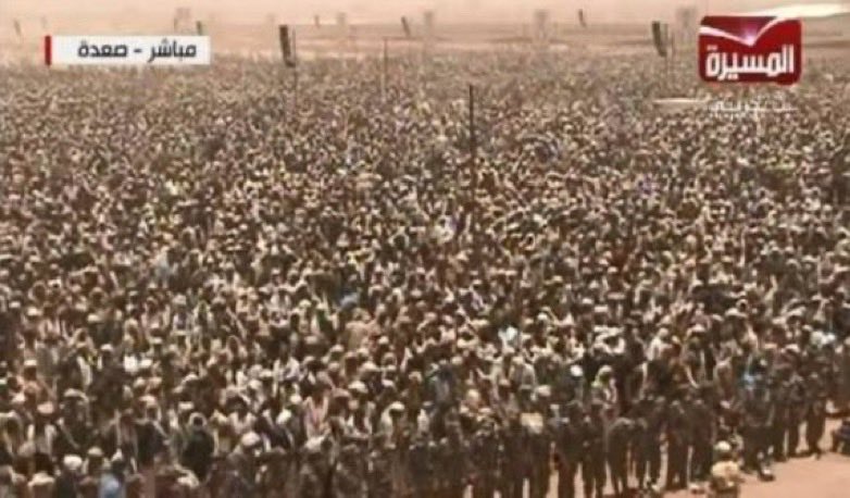 الحوثيين في اليمن: جذور النشأة ومسار التمرد والصراع

البداية والتأسيس : 1990
بدأت القصة بعد توحيد اليمن عام 1990 كانت هذه النقلة النوعية في التاريخ اليمني بمثابة بيئة خصبه لظهور الجماعات الدينية والسياسية.
اُسست حركة  "الشباب المؤمن" بقيادة الهالك حسين بدر الدين الحوثي والذي وُلد