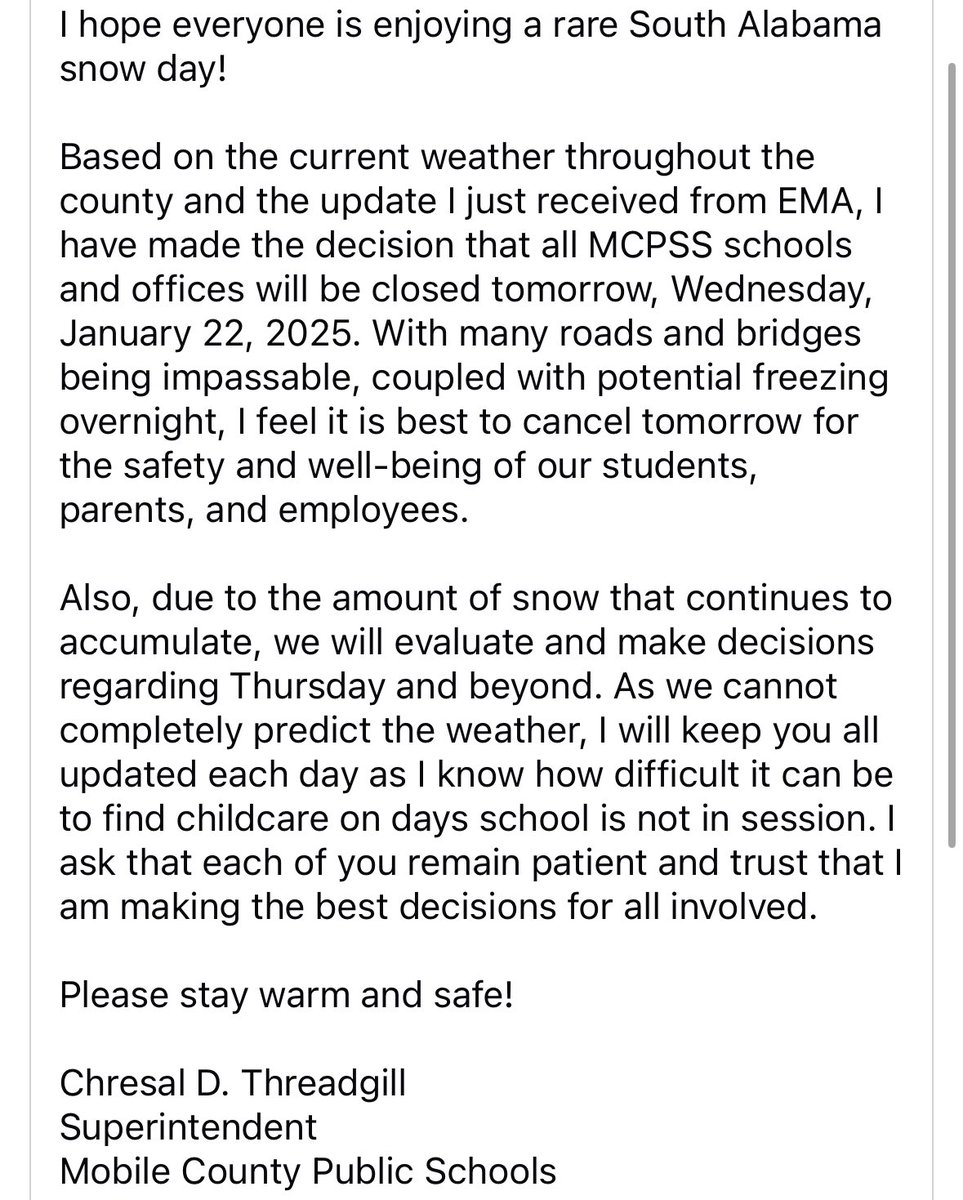 Weather update: Schools closed tomorrow, January 22nd. 

Please stay up to date of all weather updates regarding school by following <a href="/MobilePublicSch/">MobilePublicSchools</a> social media pages.