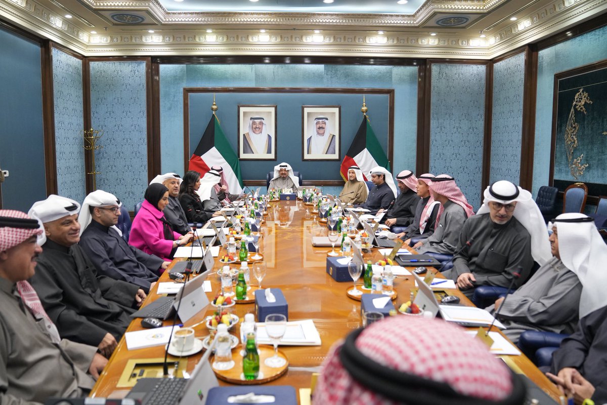 مجلس الوزراء يؤكد أهمية مشروع ميناء مبارك الكبير التنموي كونه يعد مركزا إقليميًّا للنقل 

- يساهم في تطوير منطقة الشمال كمنظومة اقتصادية وعمرانية متكاملة تعمل على تنويع وزيادة الناتج المحلي الإجمالي
 
@kuwaiticm
#كونا #الكويت