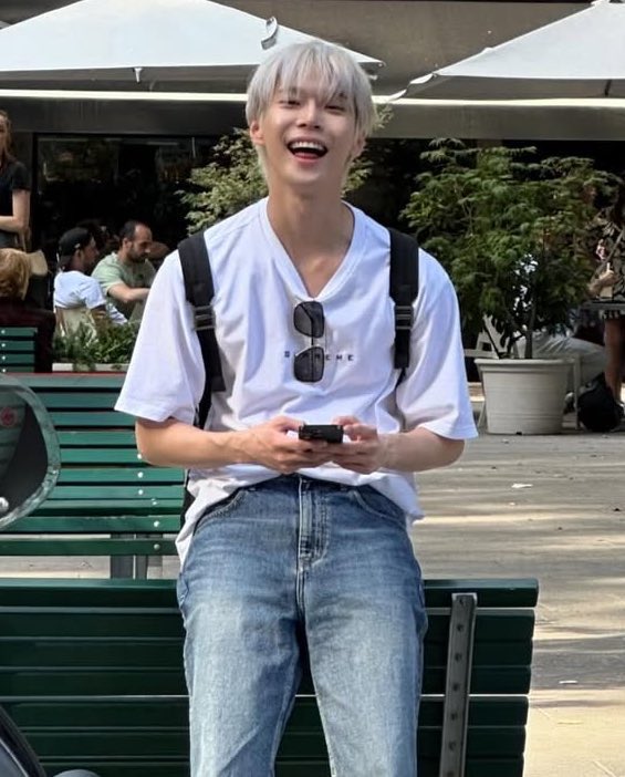 do0wonhe's tweet image. ⋆｡⋆｡°*ੈ‧˚⋆｡° ✮⋅˚₊⋆ㅇ⋆｡° ✮⋅˚₊‧ ଳ ‧₊˚ ⋅⋆｡° ✮𓂂⋆
             내일은 분명히 더 행복해질 겁니다
