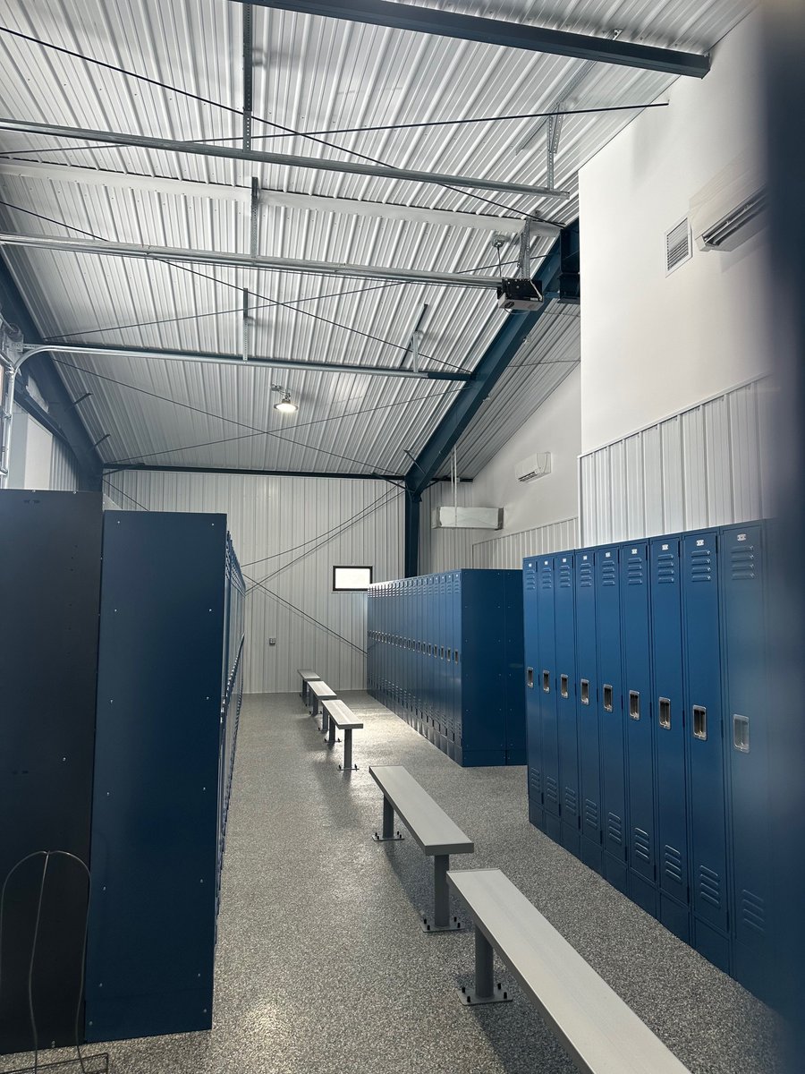 FederalMetal's tweet photo. Our professionals in the Major League of Ingot Making deserved a new locker room befitting of their talents. We were happy to oblige! Thanks to all our amazing crew for sticking it out til this was finished. https://t.co/JIPXlPWSdt
