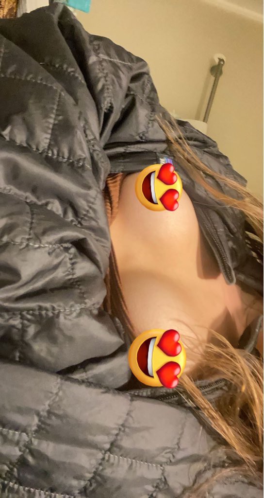 siennaxorae's tweet photo. Say “hi” for a suprise dm 😈 https://t.co/uV110gCngF