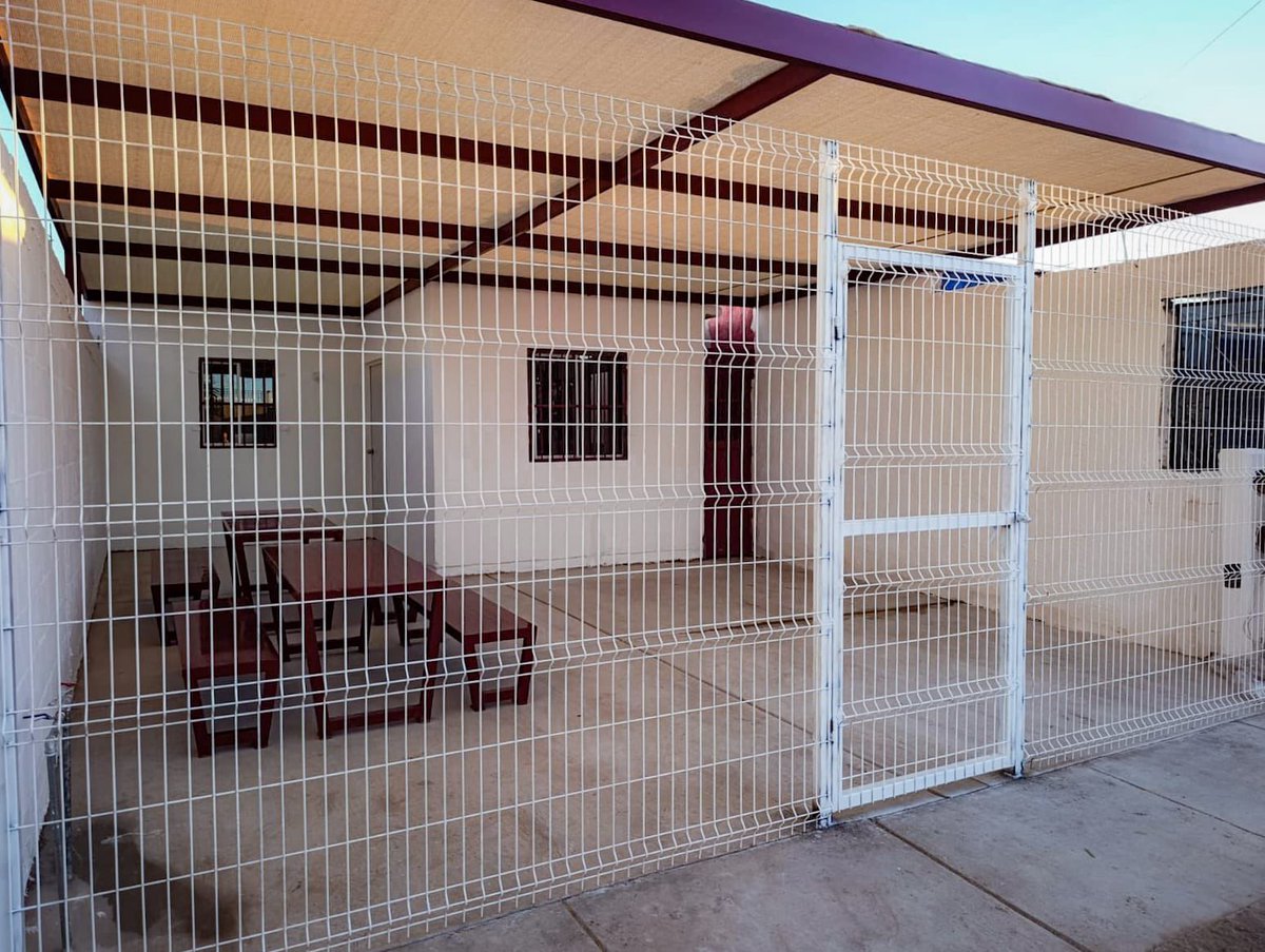 SonoraBienestar's tweet photo. 🟠 Con una inversión de 399 mil 351 pesos, el @gobiernosonora a través de la Secretaría de Bienestar concluyó los trabajos de restauración en el Centro Comunitario Los Arroyos, beneficiando a 2 mil 759 personas 🫱🏽‍🫲🏼

* Demolición y reconstrucción de pisos y muros 🚧 https://t.co/hMDwKJoang