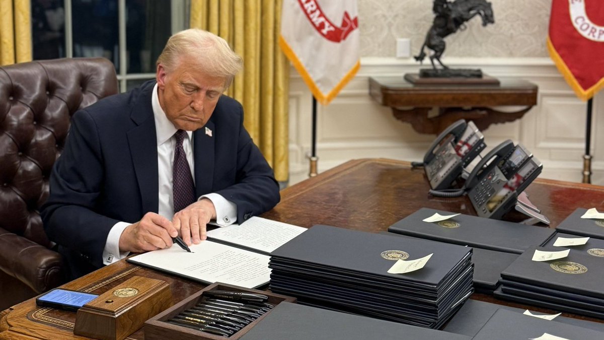 Donald Trump is back in the Oval Office as the first pro-crypto president  of the United States. President @RealDonaldTrump has stepped into the world  of cryptocurrency with the launch of his own