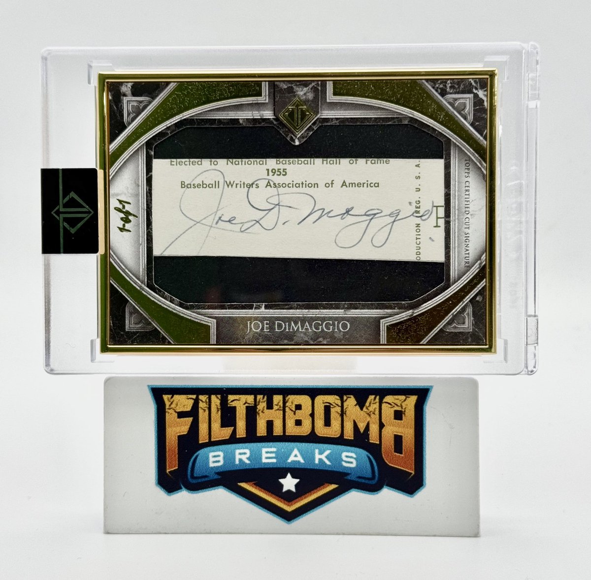 🚨GIVEAWAY ALERT🚨

Filthbomb Breaks is giving away a 1/1 Topps Transcendent Joe DiMaggio cut auto. 

To Enter: 
1️⃣ Retweet this post
2️⃣ Follow <a href="/filthbombbreaks/">Filthbomb Breaks</a> and <a href="/filthbombCEO/">Stephen</a>

Winner will be randomized this Friday (1/24) at 5pm EST. Good luck!
