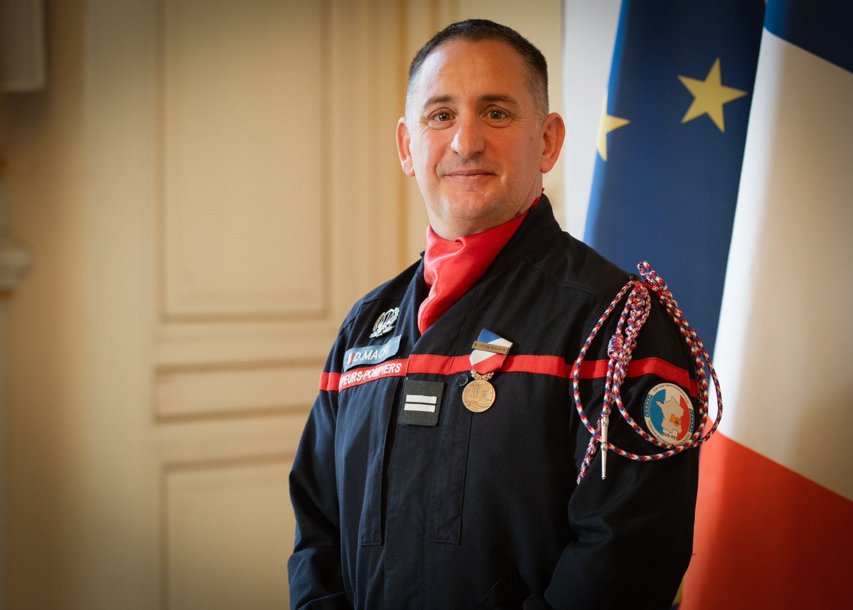 Macri David tweet media