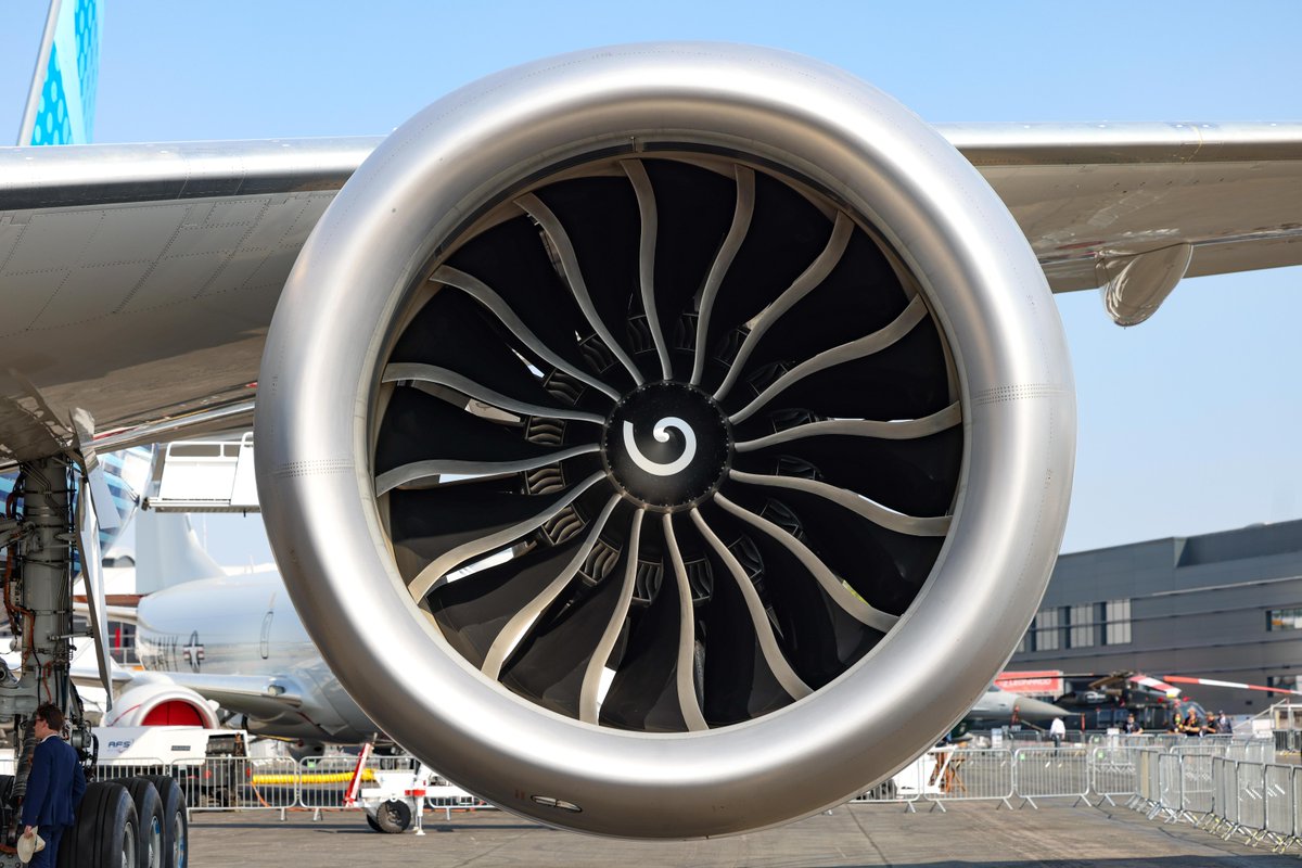 GE_Aerospace's tweet photo. #AvGeeks, do you have an #EyeforEngines? Let's test those engine spotting skills!
What #GEAerospace engine this is? 🧐
#Aviation #PlaneSpotting #EngineSpotting🧐 https://t.co/HFBiDNOGfn