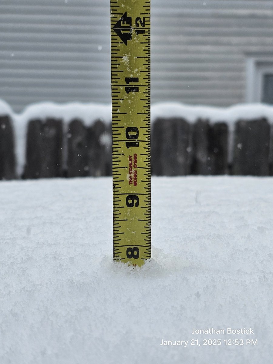 BostickJM's tweet photo. Avg 7.75 inches in St. Martinville, LA at 12:50pm @NWSLakeCharles @robperillo @DanielKATC @ScotPilie_Wx @Helicity300 https://t.co/0JjSIk5B7M