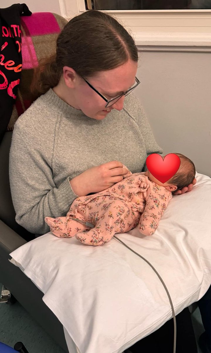 PerffaithSimmer's tweet image. I met my new baby niece today she is 1 month old 🥰