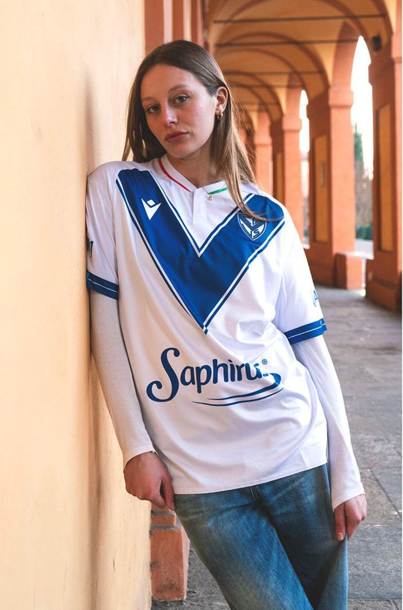 ベレス・サルスフィエルドの2025ユニフォームが美しい。 あしらい